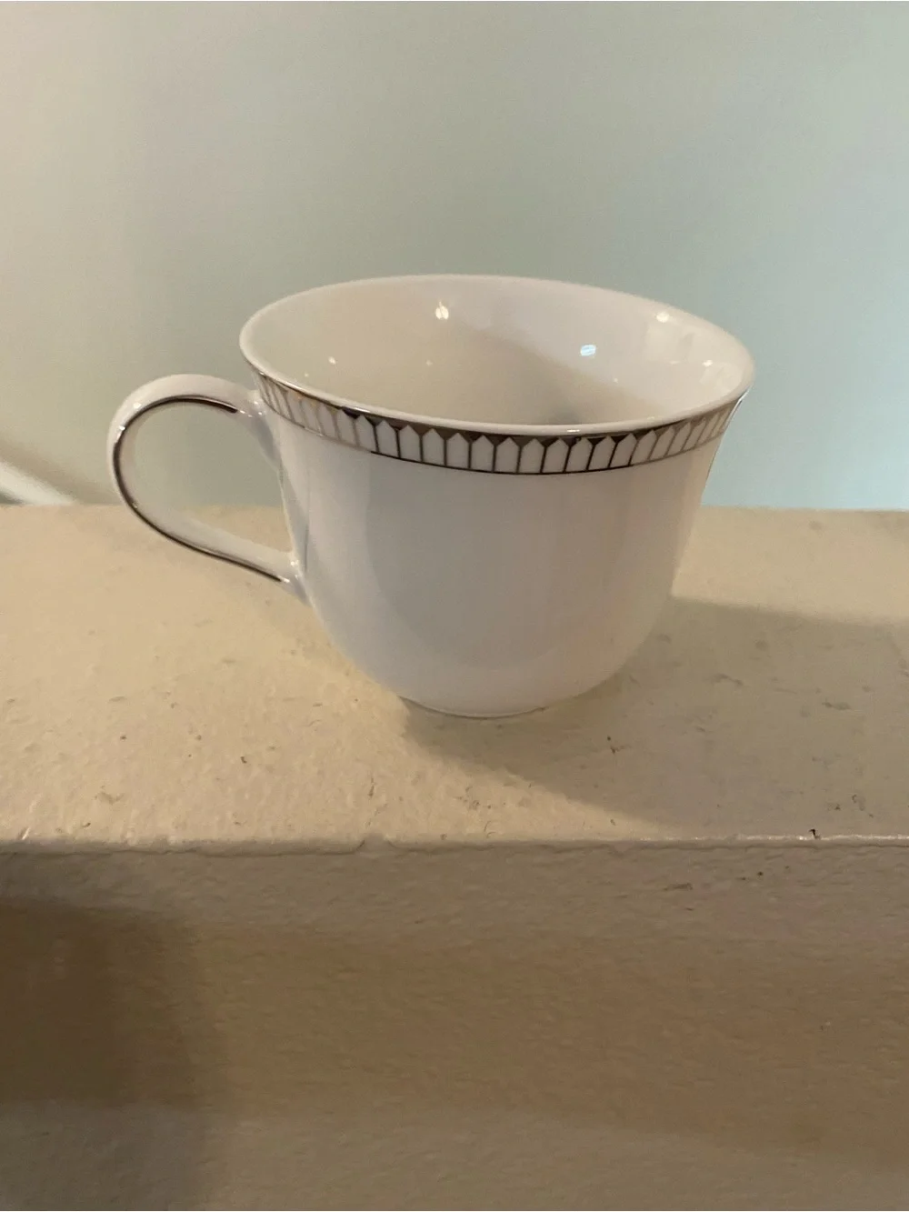 Royal Doulton. Fine Porcelain. White/Silver. 2006. Paramount Platinum. 3 Piece.